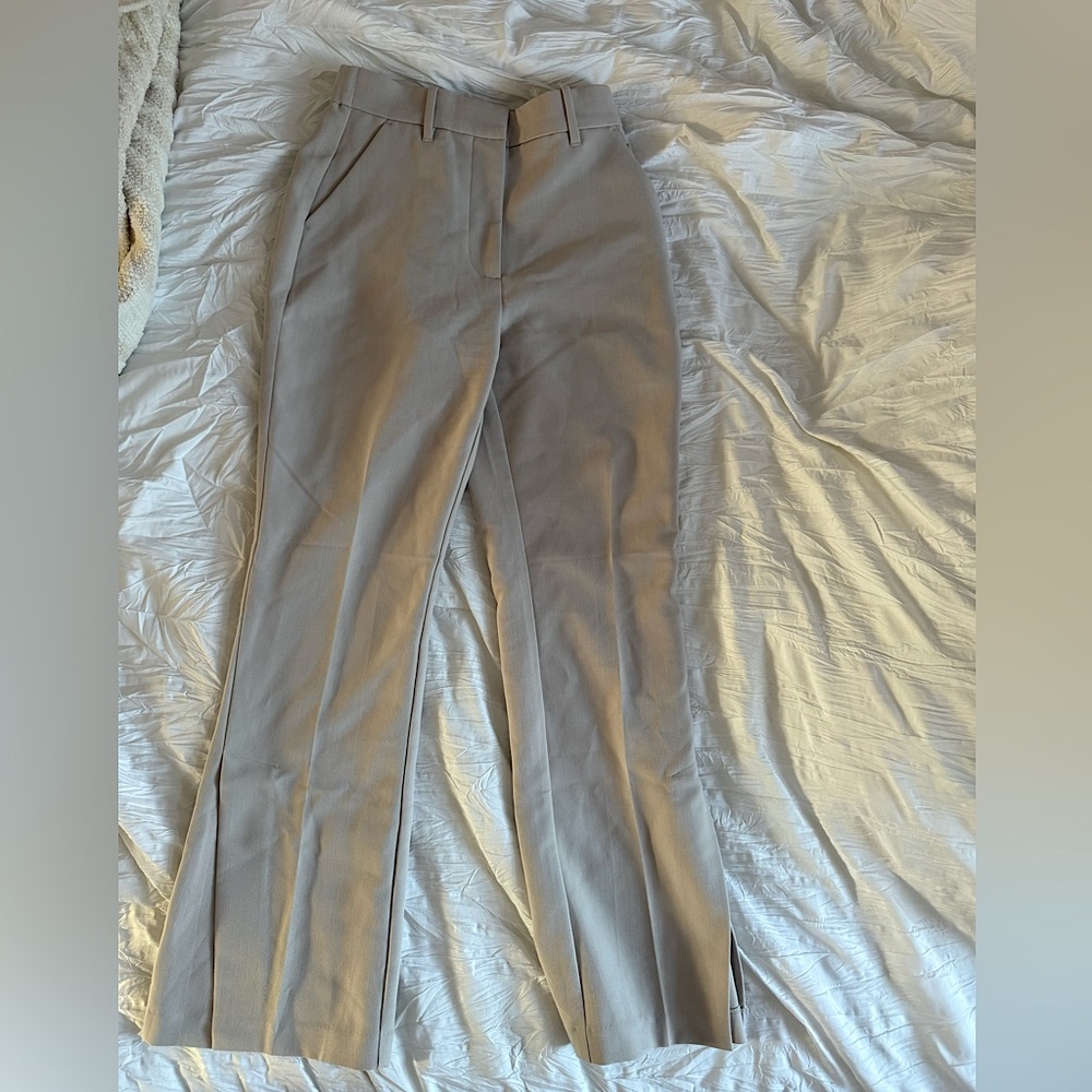 Abercrombie Tailored Flare Pant in Size 25 Short (0 Short)